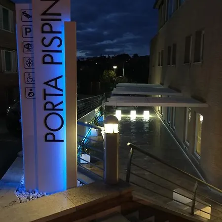 アパートホテル Porta Pispini