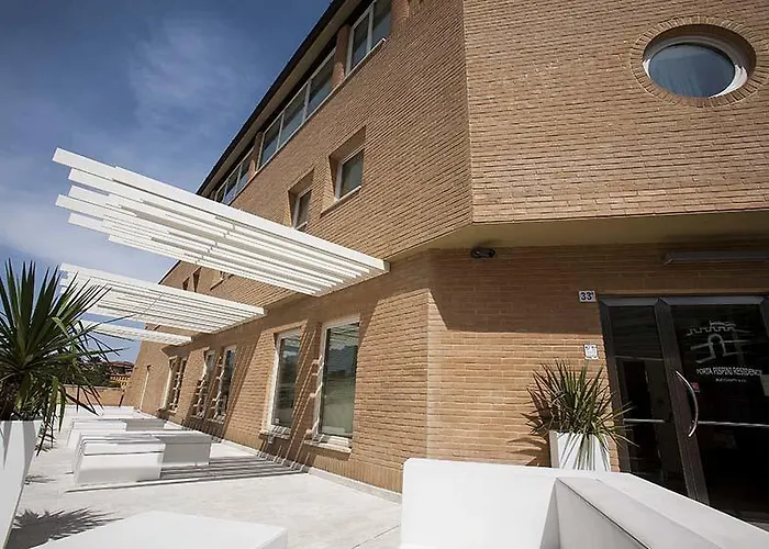 Apartahotel Porta Pispini