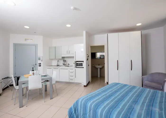 Porta Pispini Apartahotel 4*