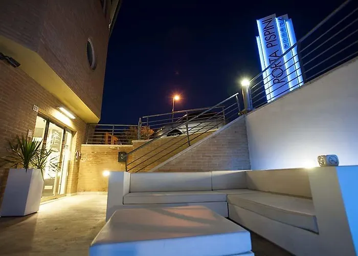 Porta Pispini アパートホテル